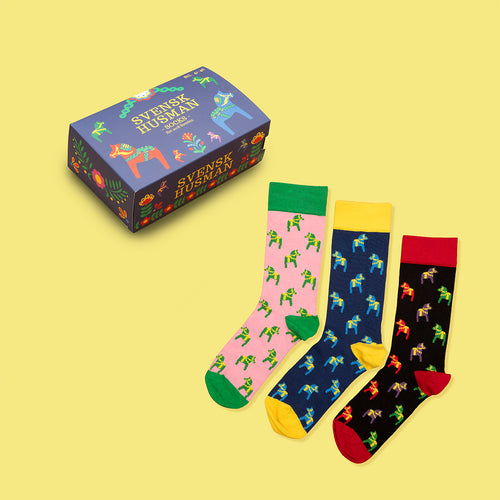 Dalahäst Box 3-pack - Tre par mönstrade strumpor med dalahästar - Svenskhusman