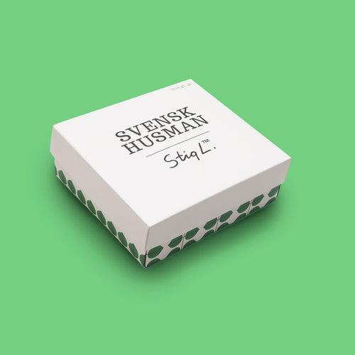 Stig L Gift Box 4-pack presentbox i vitt med grönt Berså-mönster från Svenskhusman.