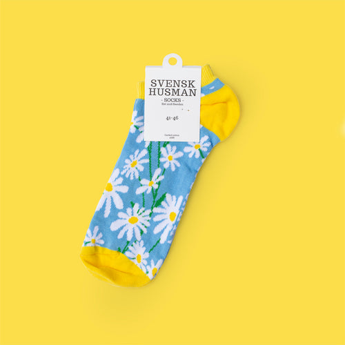 Sneakersstrumpor - Vita prästkragar på blå botten - Svenskhusman