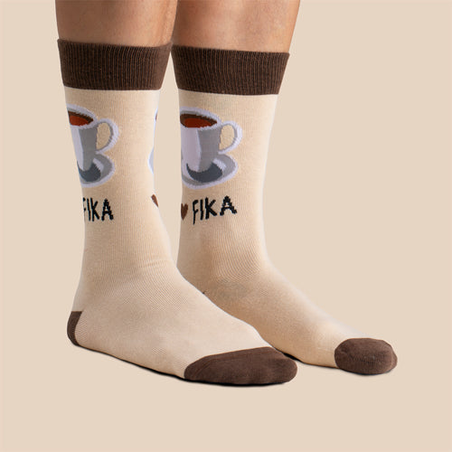 Strumpor - Kaffekopp fika mönster i beige och brunt - Svenskhusman