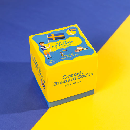 Gul presentbox för Fika Edition 3-pack strumpor med svenska fika-motiv - Svenskhusman
